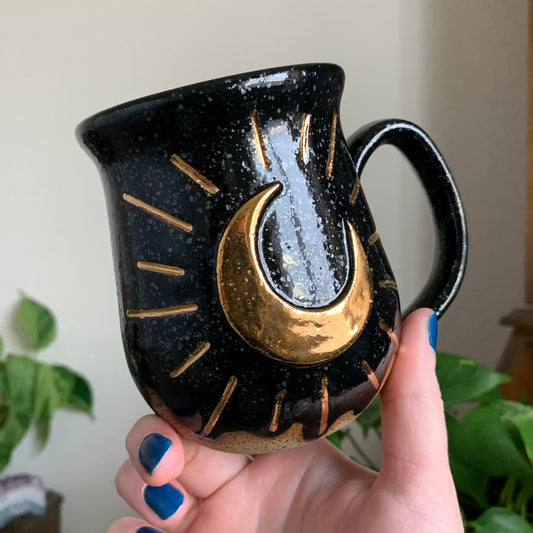 Crescent Burst Mug • Drippy Raven Glaze • 14 fl oz