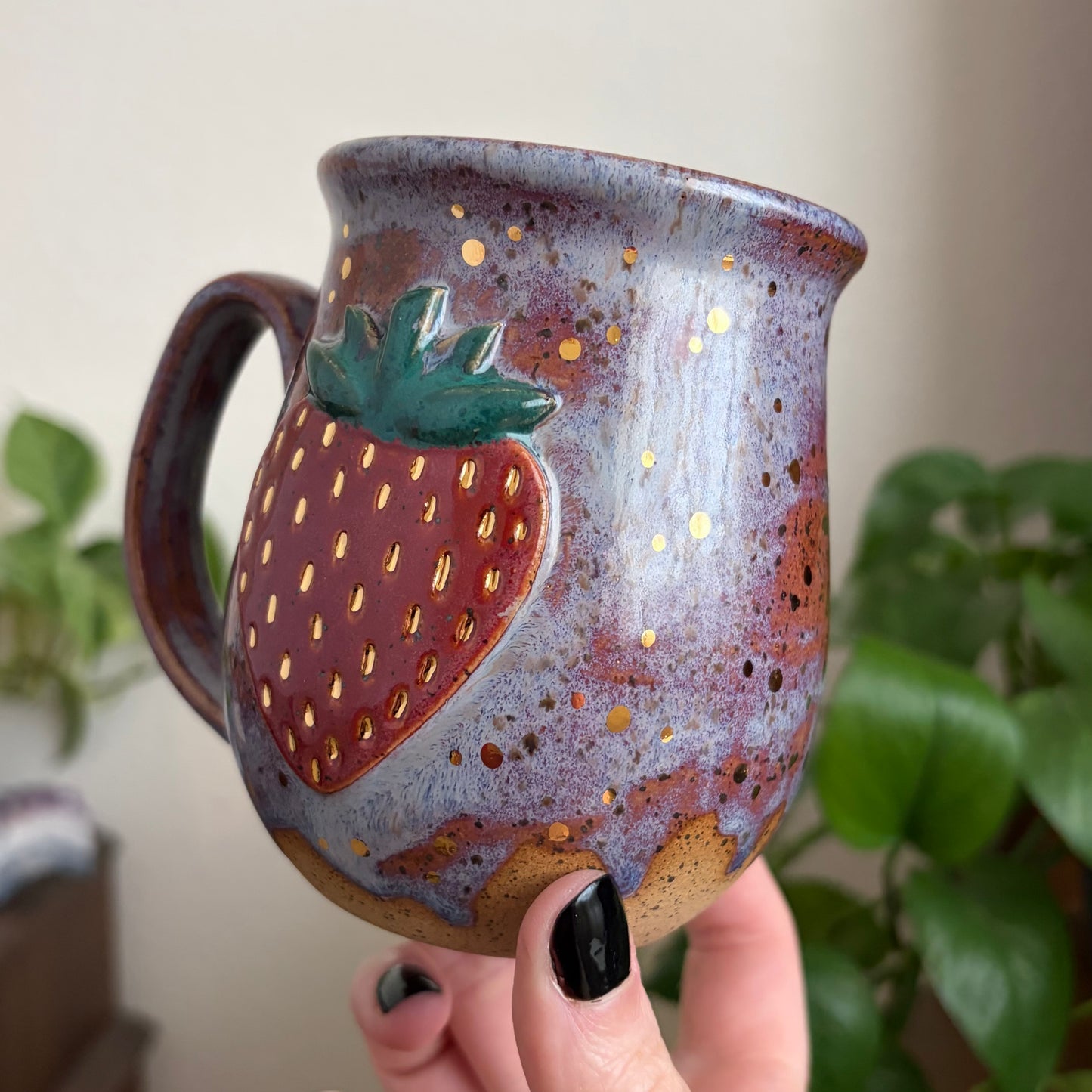 The Strawberry Mug • Drippy Déjà Vu Glaze • 14 fl oz