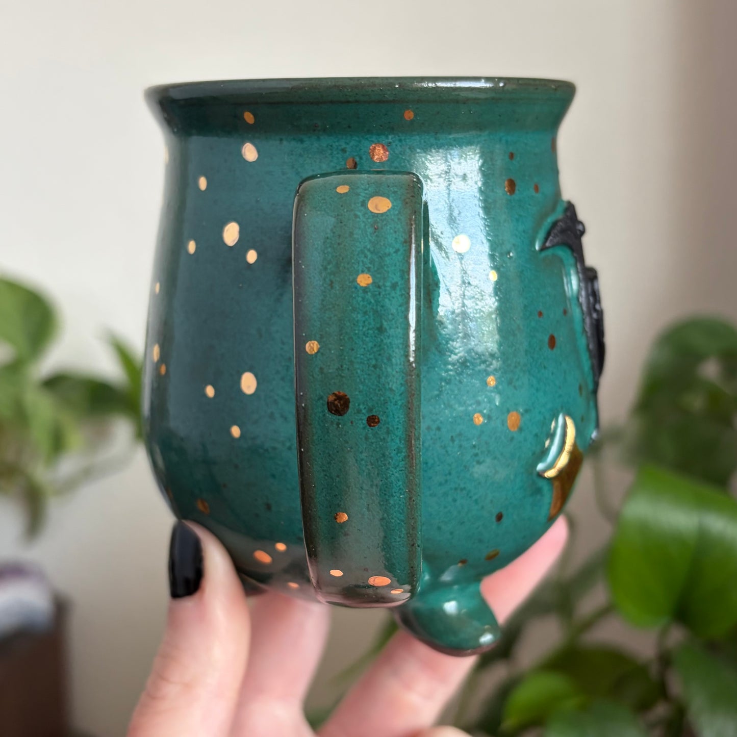 Raven Cauldron Mug • Emerald Glaze • 15 fl oz