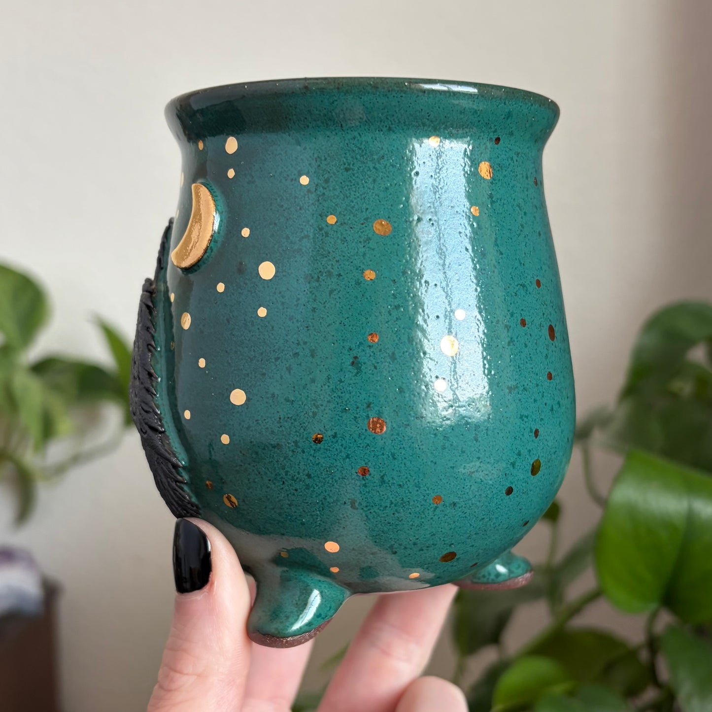 Raven Cauldron Mug • Emerald Glaze • 15 fl oz