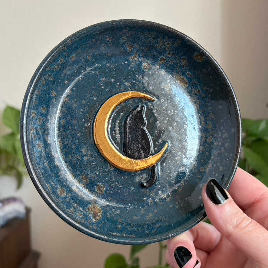 Cat in the Moon Catchall • Shipwreck Glaze