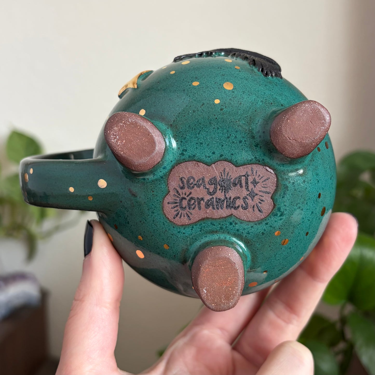 Raven Cauldron Mug • Emerald Glaze • 15 fl oz