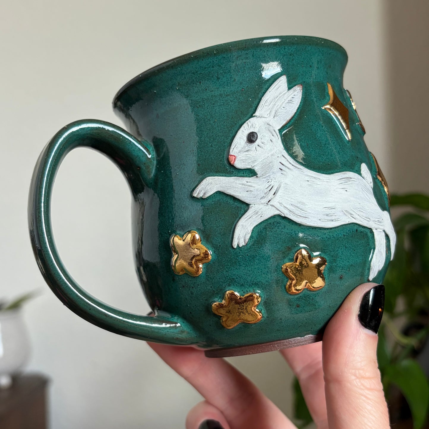 White Hare Mug • Emerald Glaze • 14 fl oz