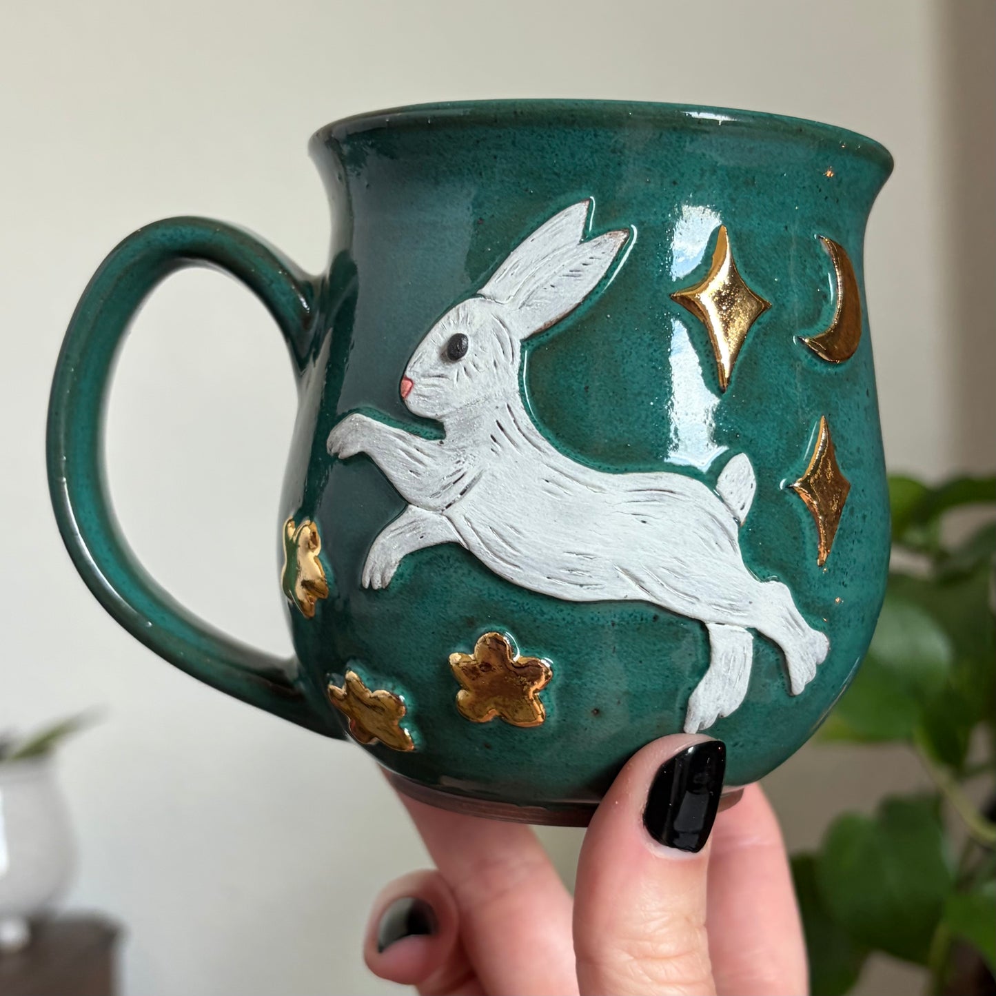 White Hare Mug • Emerald Glaze • 14 fl oz