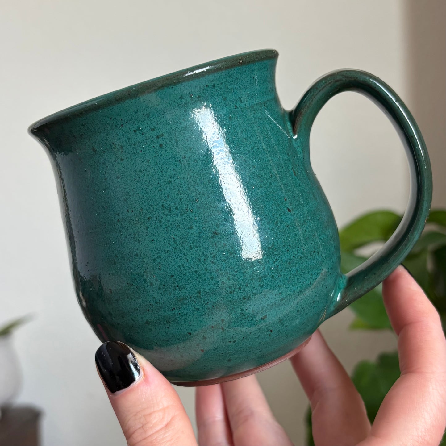 White Hare Mug • Emerald Glaze • 14 fl oz