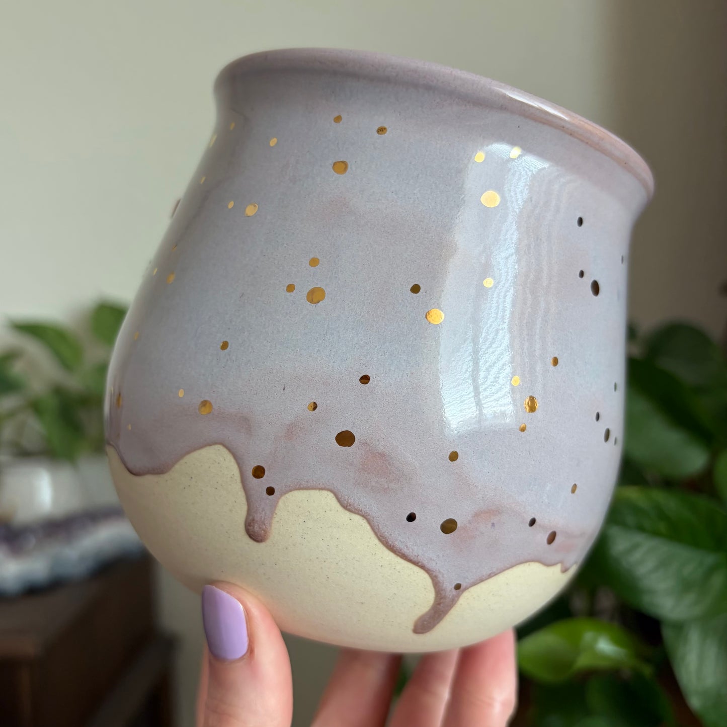 Hare + Peonies Medium Planter • Drippy Lavender Haze Glaze • Drainage