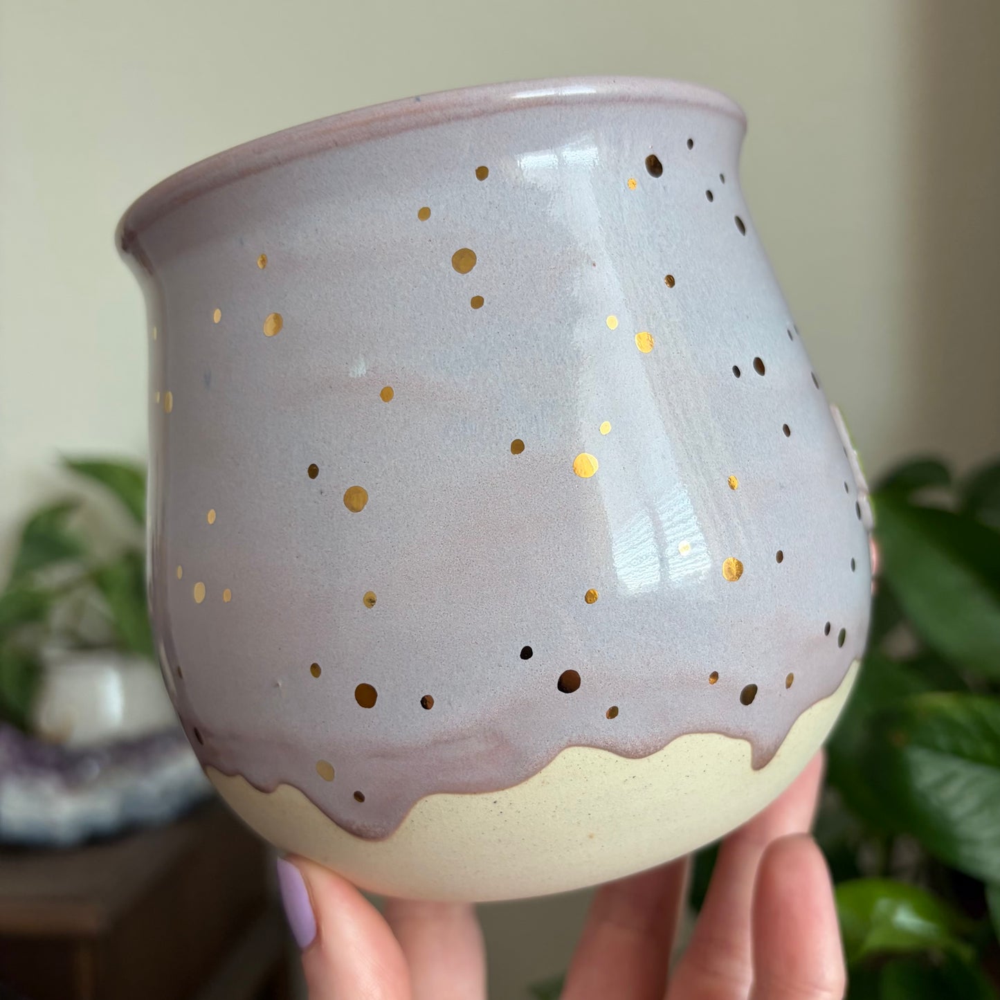 Hare + Peonies Medium Planter • Drippy Lavender Haze Glaze • Drainage