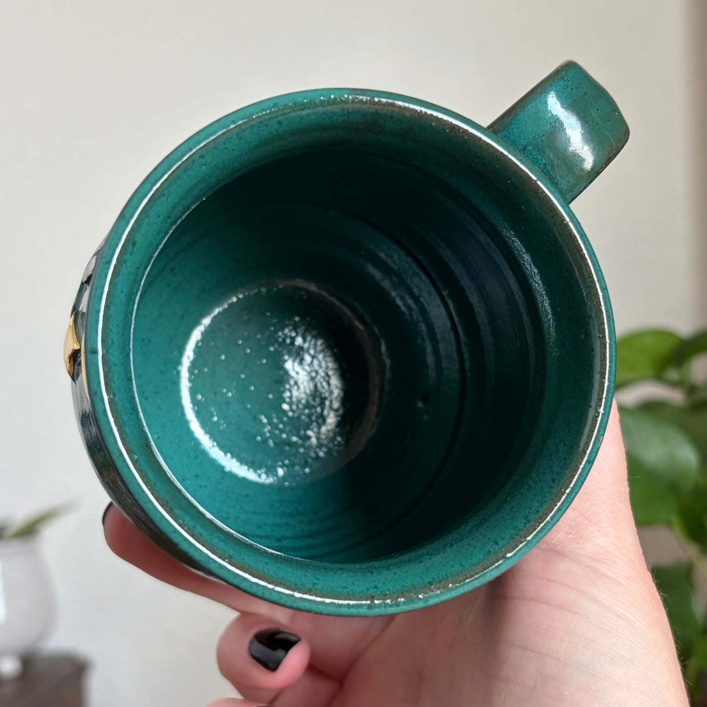 White Hare Mug • Emerald Glaze • 14 fl oz