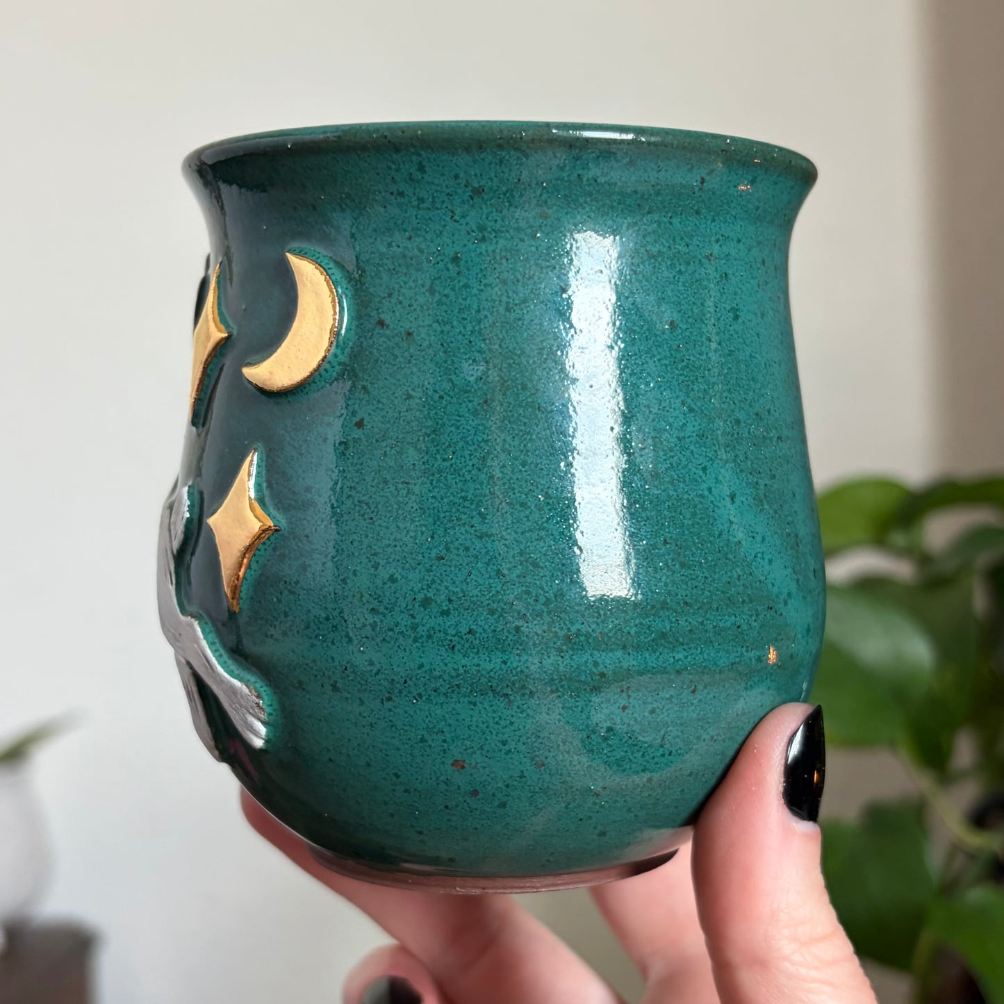 White Hare Mug • Emerald Glaze • 14 fl oz